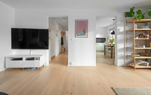 Какво са самозалепващи подови настилки? Как да ги използваме у дома?